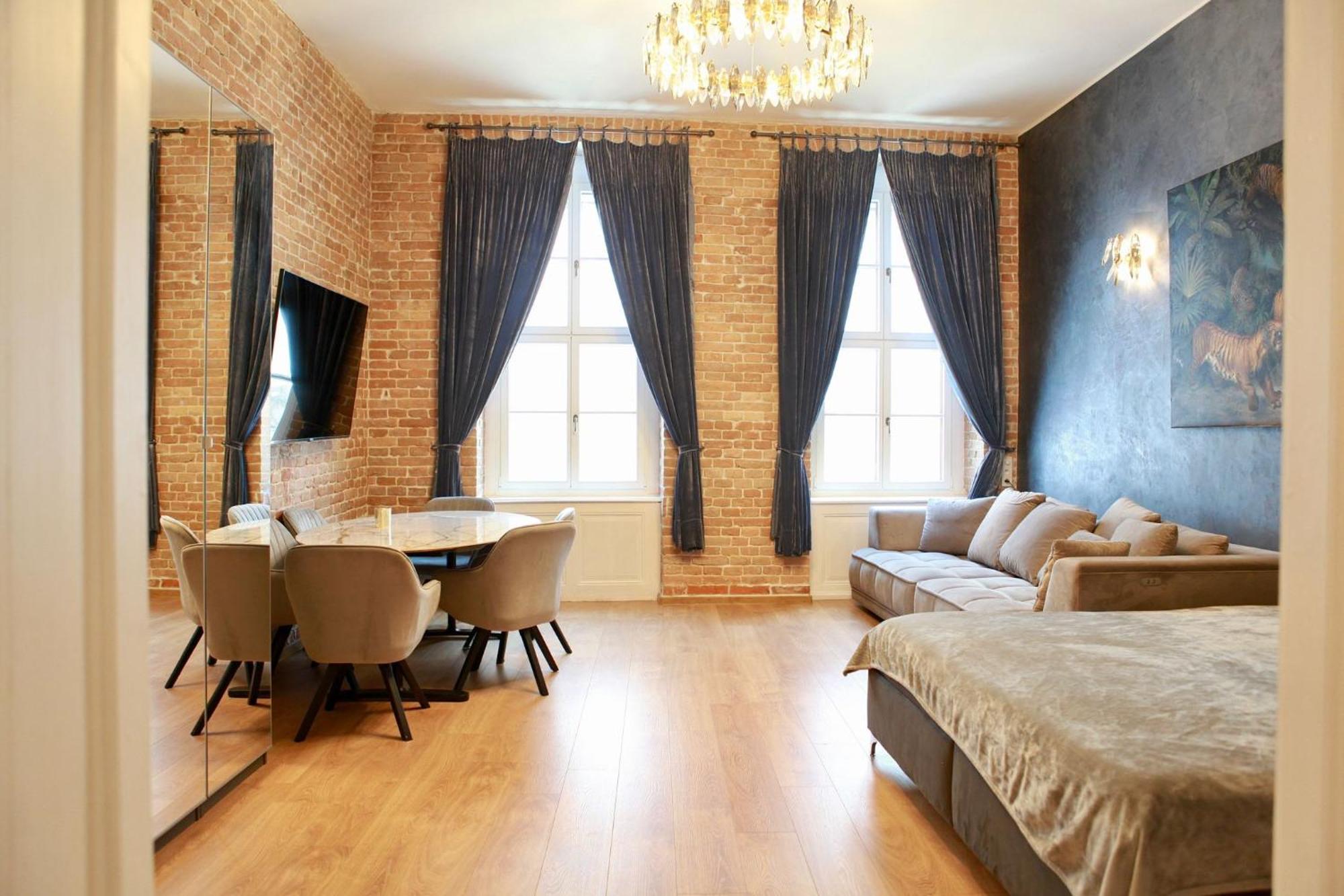 Heart In The Old Town Apartment บราติสลาวา ภายนอก รูปภาพ